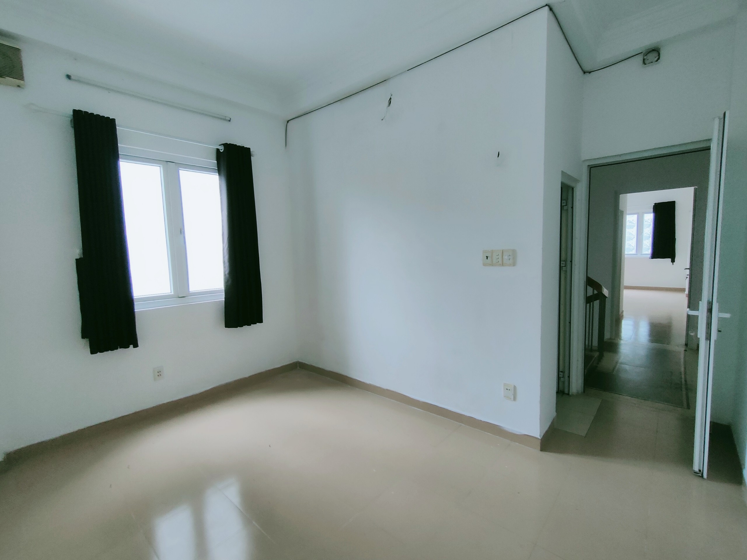 Cho Thuê Nguyên Căn MTĐ  Nguyễn Trọng Tuyển P2 Quận Tân Bình. 
